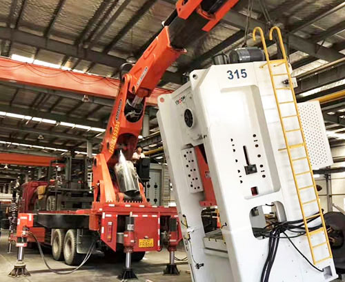 江口提升工作效率，选择优质折臂吊租赁服务